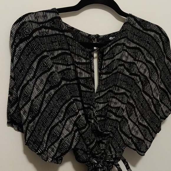 Black and white romper - Picture 2 of 3